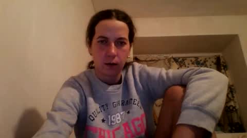 Snapshot of sendiarayl chatting on 12/22/25, 06:38 sendiarayl online show from 12/22/25, 06:38