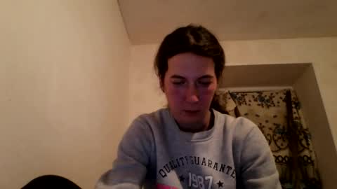 Snapshot of sendiarayl chatting on 01/16/26, 04:11 sendiarayl online show from 01/16/26, 04:11