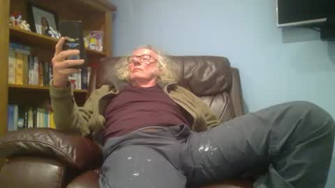 Snapshot of seniorfuntime1556 chatting on 01/28/25, 08:26 Summiteer online show from 01/28/25, 08:26