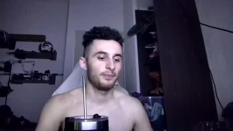 Snapshot of senitzzu chatting on 10/16/25, 01:28 PAJACONTROL online show from 10/16/25, 01:28