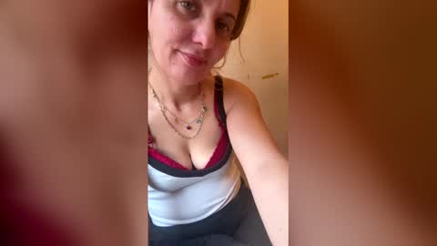 Snapshot of sennya_hayes chatting on 02/05/26, 10:20 Sennya online show from 02/05/26, 10:20