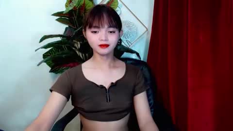 Snapshot of sensational_yeng chatting on 11/06/25, 03:35 sensational_yeng online show from 11/06/25, 03:35