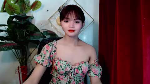 Snapshot of sensational_yeng chatting on 11/19/25, 05:35 sensational_yeng online show from 11/19/25, 05:35