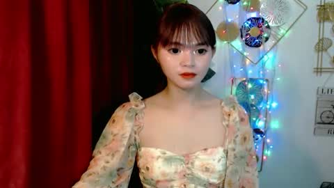 Snapshot of sensational_yeng chatting on 12/22/25, 10:40 sensational_yeng online show from 12/22/25, 10:40