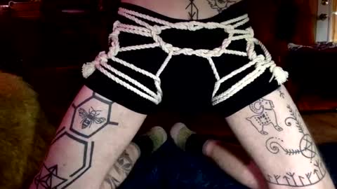 Snapshot of sensisubcei chatting on 01/12/25, 02:03 sensiswitch online show from 01/12/25, 02:03