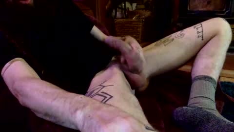 Snapshot of sensisubcei chatting on 02/17/25, 11:42 sensiswitch online show from 02/17/25, 11:42