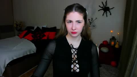 sensitiveheartt online show from 10/30/25, 11:11