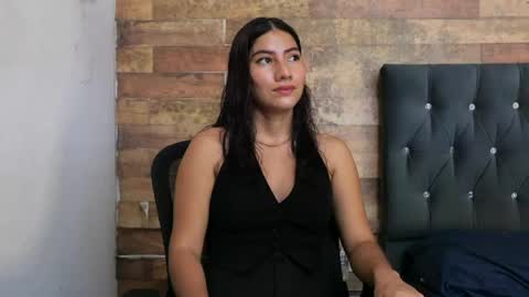 Snapshot of senssual_goddess chatting on 04/13/26, 04:01 senssual_goddess online show from 04/13/26, 04:01