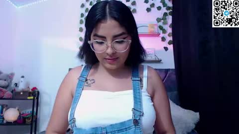 Camille and sophie online show from 01/01/25, 07:30
