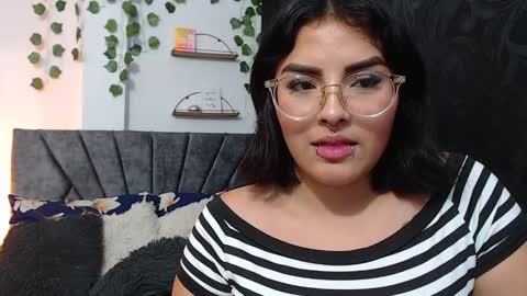 Camille and sophie online show from 01/27/25, 04:09