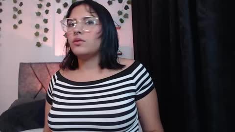 Camille and sophie online show from 02/19/25, 02:12