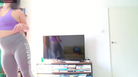 Snapshot of sensual_jassmine chatting on 03/08/25, 01:47 Jasmine online show from 03/08/25, 01:47