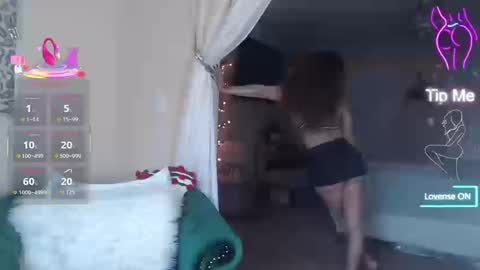 Snapshot of sensual_paradise_ chatting on 02/27/26, 08:53 V online show from 02/27/26, 08:53