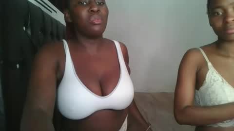 Snapshot of sensual_ria chatting on 04/26/26, 08:06 sensual_ria online show from 04/26/26, 08:06