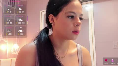 Sophie     online show from 10/09/25, 10:02