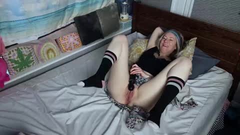 Snapshot of sensual_synergy_ chatting on 02/23/25, 02:14 SensualSynergy online show from 02/23/25, 02:14