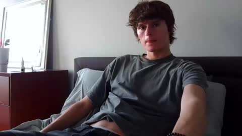 Snapshot of sensualalien chatting on 03/09/25, 10:30 Cam online show from 03/09/25, 10:30