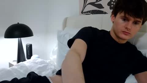 Cam online show from 11/21/25, 02:32