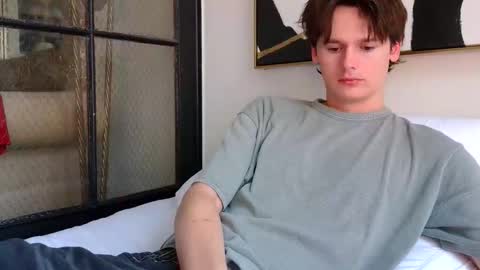 Snapshot of sensualalien chatting on 03/13/26, 11:00 Cam online show from 03/13/26, 11:00