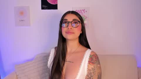 Snapshot of sensualhaven_ chatting on 04/16/26, 01:17 sensualhaven_ online show from 04/16/26, 01:17