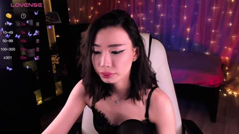 Snapshot of sensualily chatting on 12/12/24, 06:42 Kiki online show from 12/12/24, 06:42