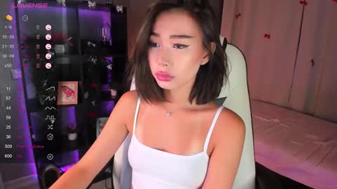 Snapshot of sensualily chatting on 03/27/26, 03:23 Kiki online show from 03/27/26, 03:23