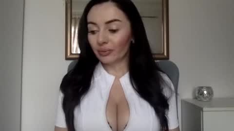 Snapshot of sensuallstella chatting on 02/24/26, 07:39 sensuallstella online show from 02/24/26, 07:39