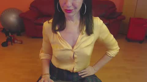 Snapshot of sensualmyra chatting on 01/12/25, 08:25 sensualmyra online show from 01/12/25, 08:25