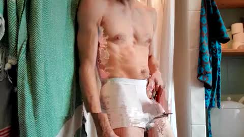 Snapshot of sensuasculine chatting on 03/05/25, 08:32 Matt online show from 03/05/25, 08:32