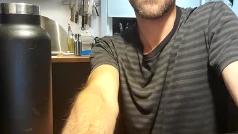 Snapshot of sensuasculine chatting on 10/10/25, 08:41 Matt online show from 10/10/25, 08:41