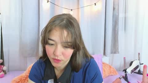 Snapshot of serafina_ chatting on 10/08/25, 02:04 serafina_ online show from 10/08/25, 02:04