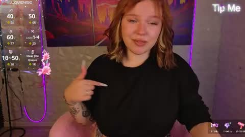 Snapshot of seraphinaa_darkwater chatting on 07/19/26, 01:09 Lisa and Mona online show from 07/19/26, 01:09