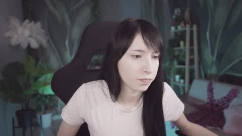 Snapshot of seraphinesparda chatting on 07/27/26, 11:28 Sera online show from 07/27/26, 11:28