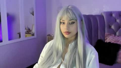 Seren  Follow me online show from 09/17/25, 03:19