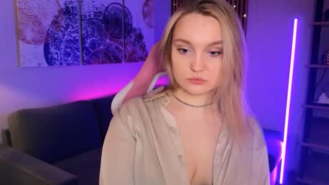 Snapshot of serena_johnsons chatting on 03/09/26, 08:29 Serena online show from 03/09/26, 08:29