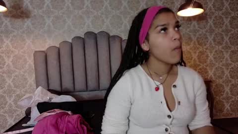 Snapshot of serena_sex31 chatting on 05/08/26, 11:48 Serena online show from 05/08/26, 11:48