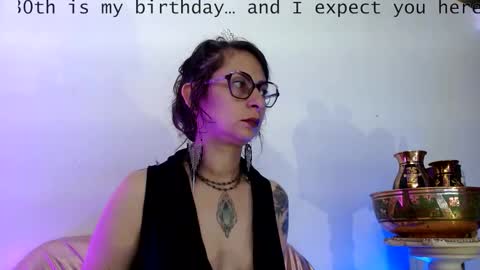 Serena Xyz online show from 11/28/25, 05:59