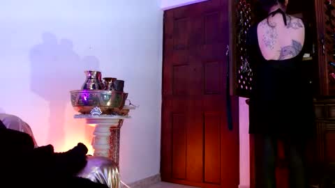 Serena Xyz online show from 12/03/25, 06:17