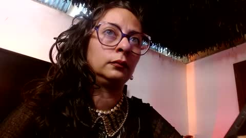 Snapshot of serena_xyz chatting on 06/11/26, 06:17 Serena Xyz online show from 06/11/26, 06:17