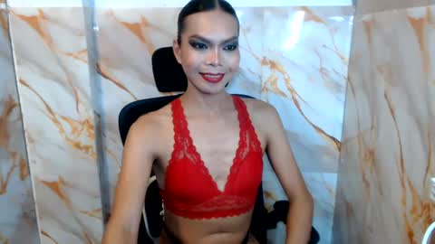 Snapshot of serenamarqueza chatting on 06/22/26, 03:42 Sam online show from 06/22/26, 03:42