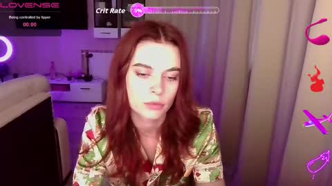 Snapshot of serenamilss chatting on 10/12/25, 03:11 serenamilss online show from 10/12/25, 03:11