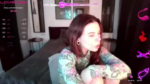 Snapshot of serenamilss chatting on 02/26/26, 01:10 serenamilss online show from 02/26/26, 01:10