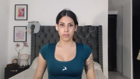 sararoussee online show from 12/06/24, 02:24