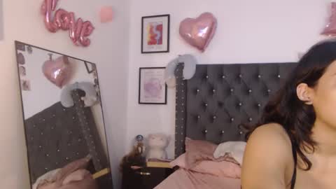 sararoussee online show from 03/09/25, 01:56