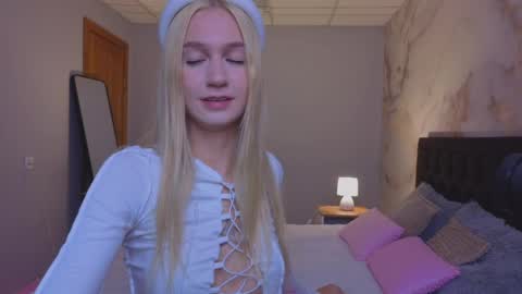 SerenaStile online show from 05/31/26, 03:36