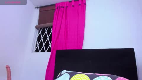 serenawilliam_ online show from 11/23/25, 04:23