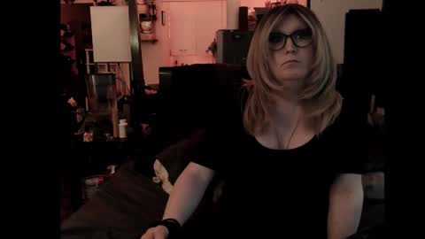 Snapshot of serendipitysondersaudade chatting on 11/26/25, 11:39 Lady Acedia online show from 11/26/25, 11:39