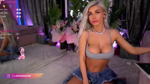 Serene Sophiex online show from 02/26/25, 08:44