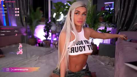 Serene Sophiex online show from 03/09/25, 09:14