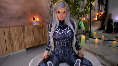 Serene Sophiex online show from 10/31/25, 09:38